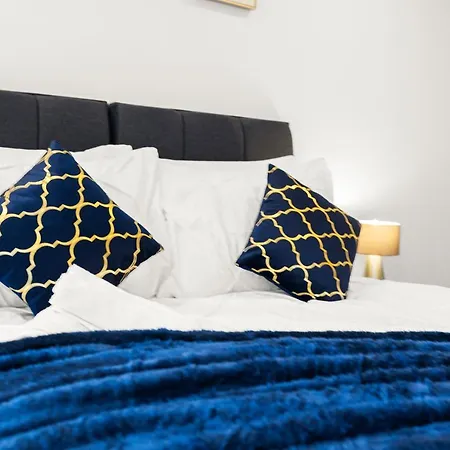 62 Percent Off- Long - Centre - Perfect For Relocations, Business, Families And Leisure! Book Today At Premium Executive Serviced Apartments- 2 Bed - Arden Gate, Free Wi-fi Appartement *