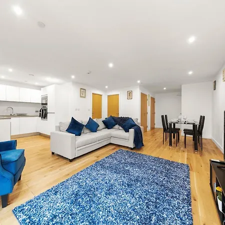 62 Percent Off- Long - Centre - Perfect For Relocations, Business, Families And Leisure! Book Today At Premium Executive Serviced Apartments- 2 Bed - Arden Gate, Free Wi-fi Appartement Birmingham